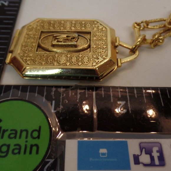 Antiquities Couture NWT Goldtone Maria Antoinette Square Locket Adj to 30" - Picture 7 of 16